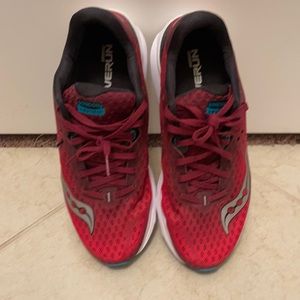 Men’s Saucony Kinvara 8, size 9.5